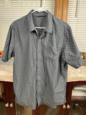 Travis Mathew Short Sleeve Button Down Shirt Size Large